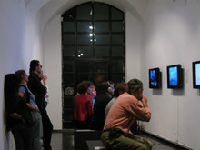 Videospotting z novo preobleko na obisku pri DIVI v Galeriji Škuc