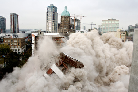 The Woodward’s Building collapsing, Vancouver, September 30, 2006, photo credit: Tannoy.