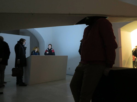Razstava Učinek bližine, odprtje v Galeriji Vžigalica. Foto: arhiv Galerije Vžigalica (MGML)